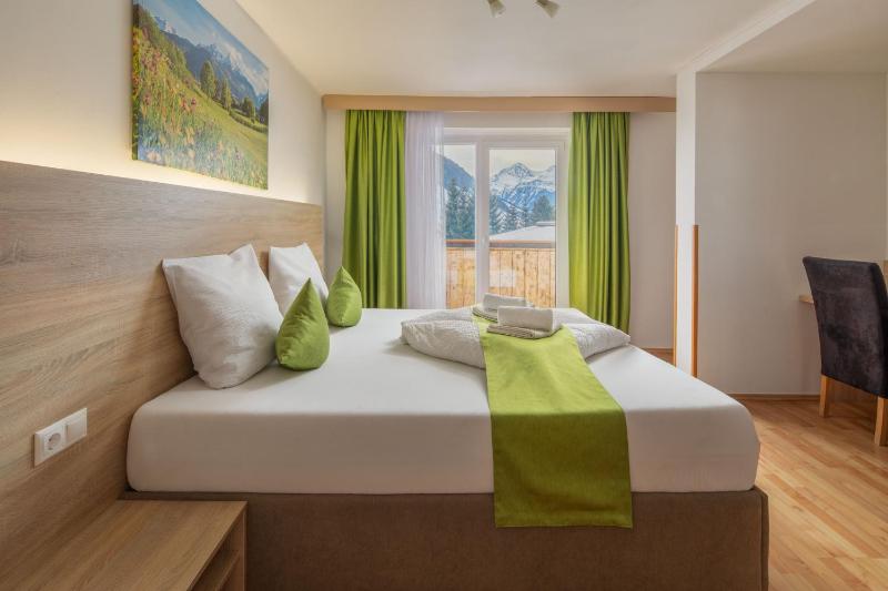 Family Two-Bedroom Suite image 1