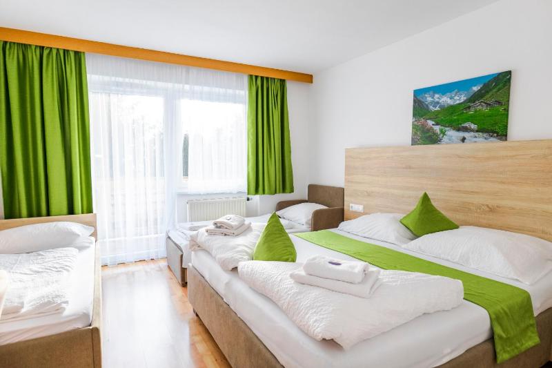 Comfort Double Room with Balcony image 3