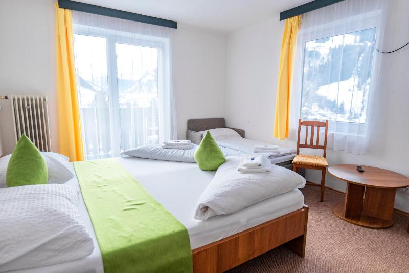 Comfort Double Room with Balcony image 4