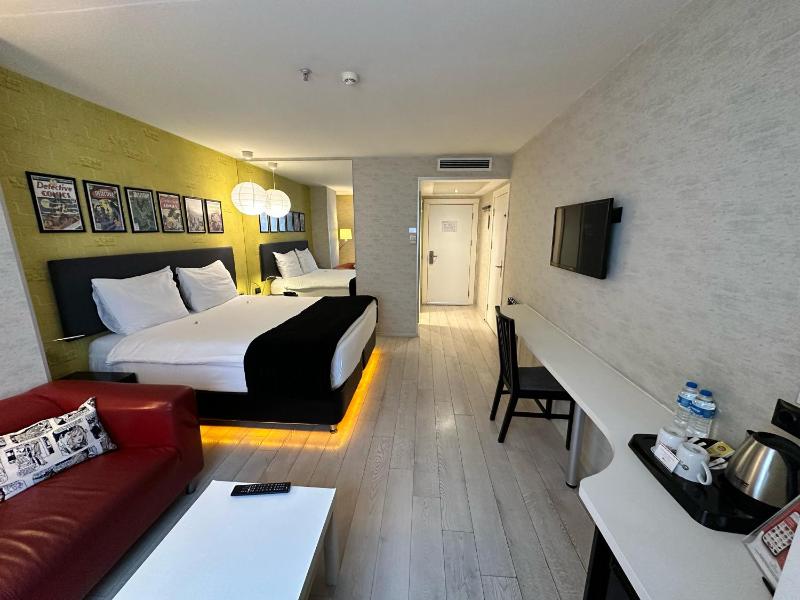 Standard Double Room image 1