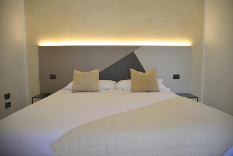 Economy Double or Twin Room image 1