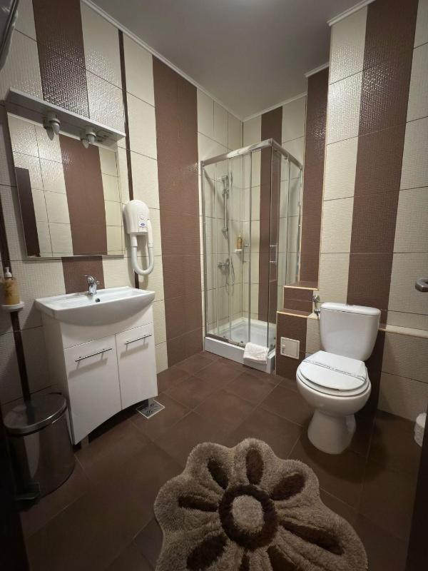 Economy Twin Room image 2