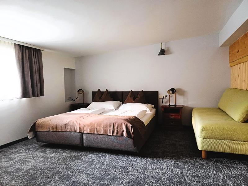 Two-Room Apartment image 4