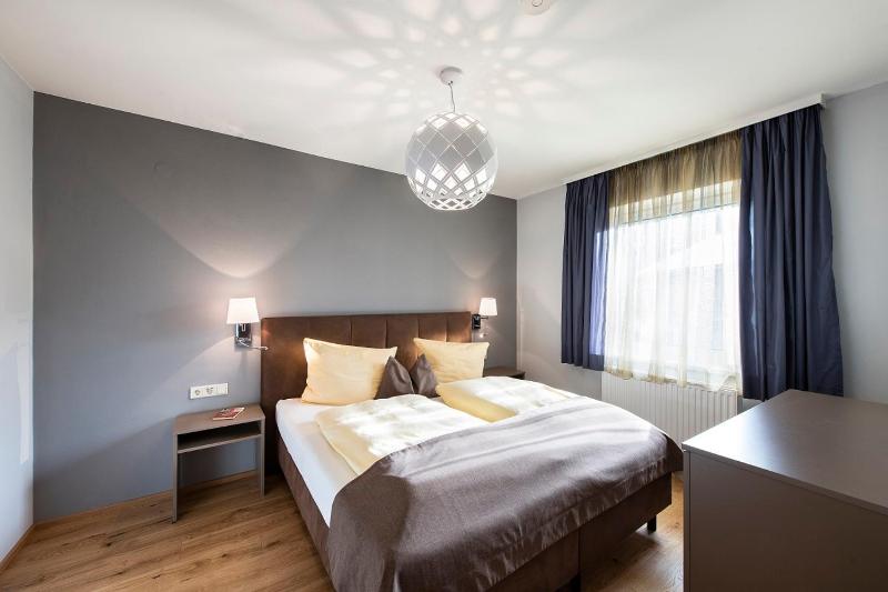 Two-Room Apartment image 1