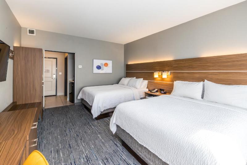 Standard Room image 4