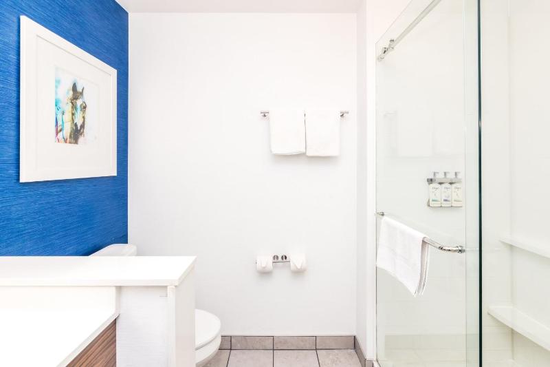 Standard Room image 3