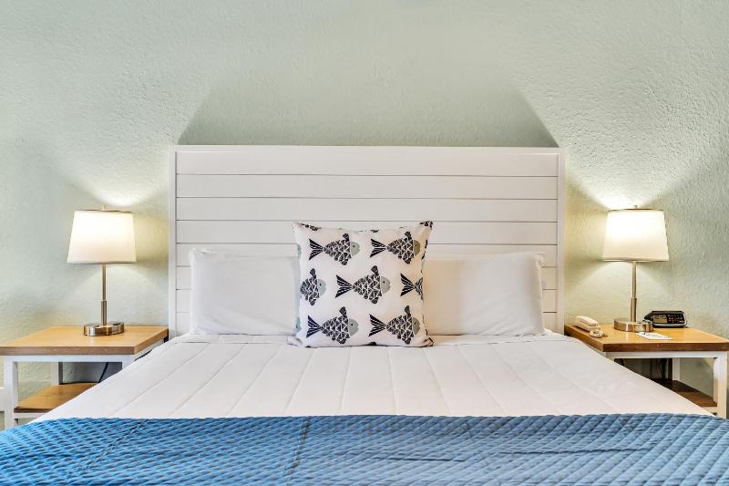 Beachside Inn - image 31