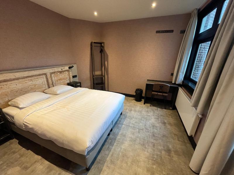 Amigo Hotel - image 5