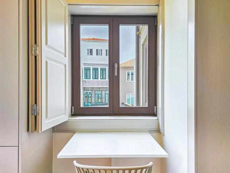 Wood Haven Luxury Duplex Downtown Porto with AC - image 27
