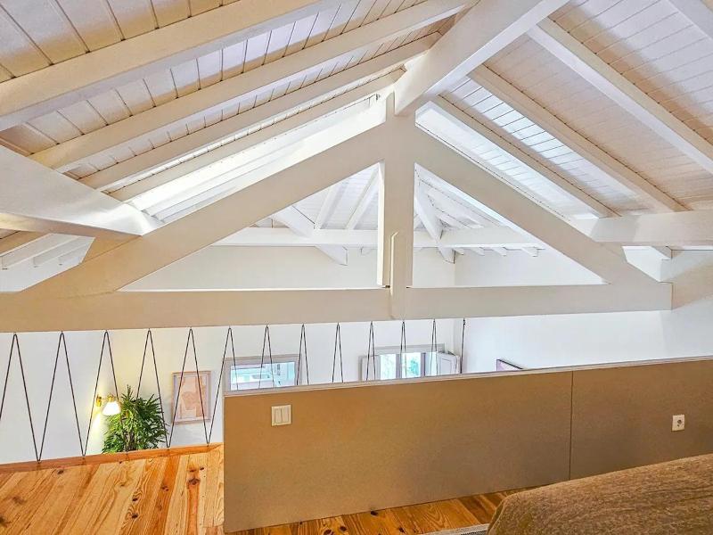 Wood Haven Luxury Duplex Downtown Porto with AC - image 33