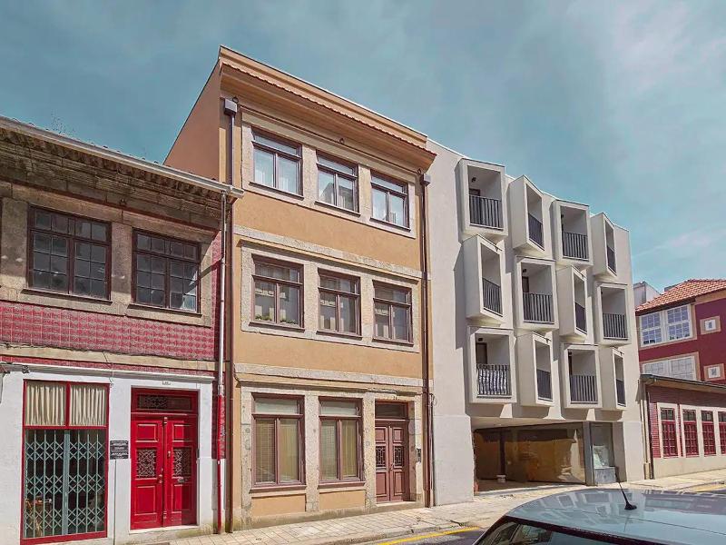 Wood Haven Luxury Duplex Downtown Porto with AC - image 4