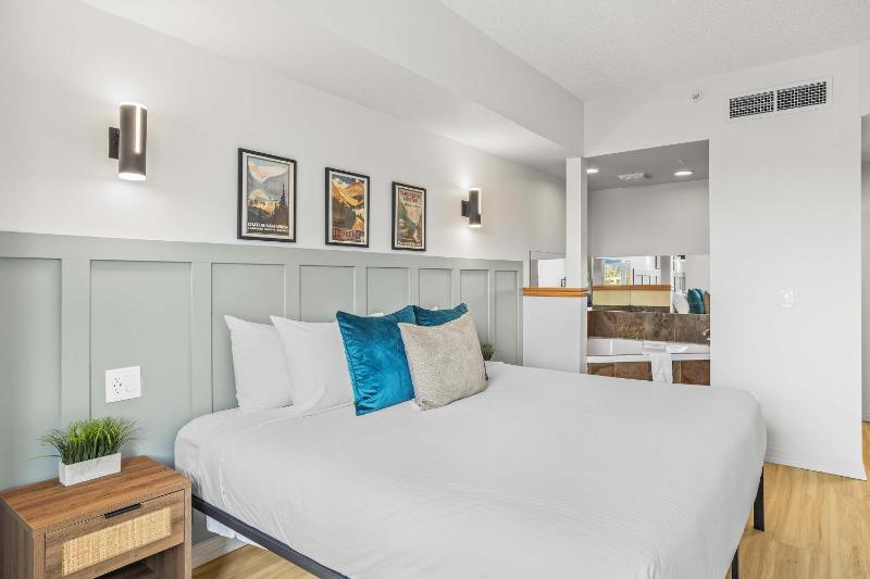 Charming & Cozy 1-Bedroom Retreat - image 11