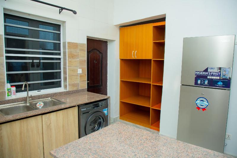 Entire House on Orchid Road Lekki - image 9