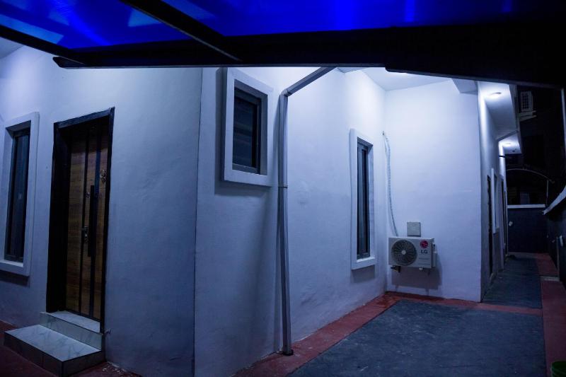 Entire House on Orchid Road Lekki - image 13