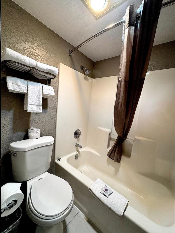 Double Room - Non-Smoking  image 1