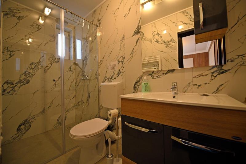 Standard Double Room image 2