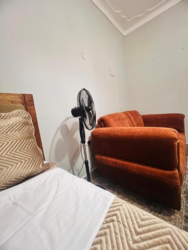 Modern Studio Near Makerere University - image 13