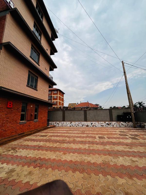 Modern Studio Near Makerere University - image 8