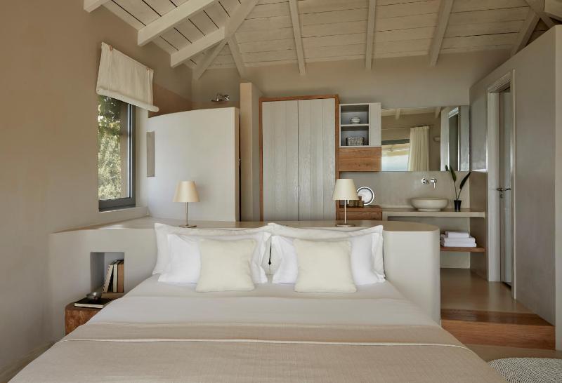 Terraced Penthouse image 3