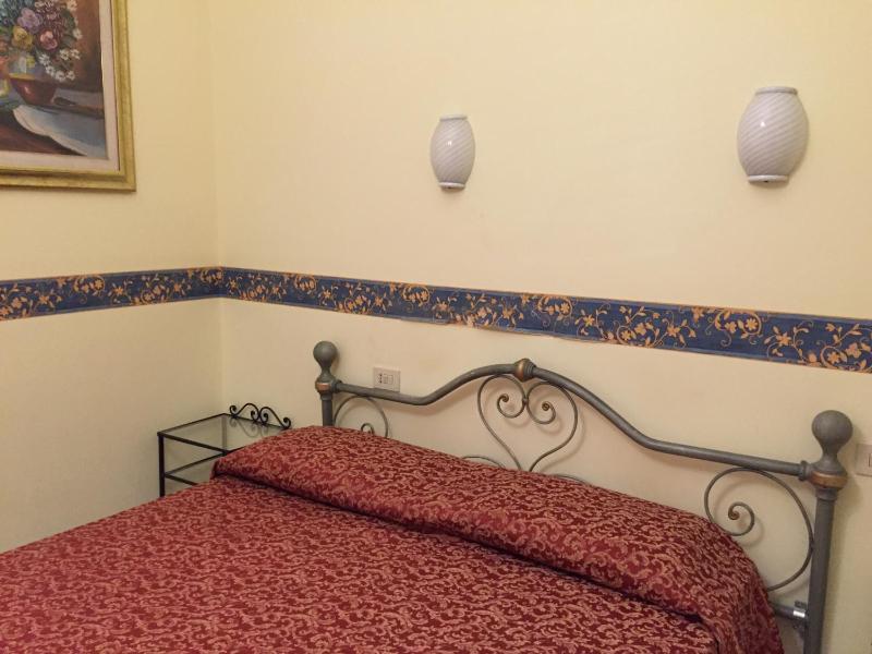 Double Room image 4