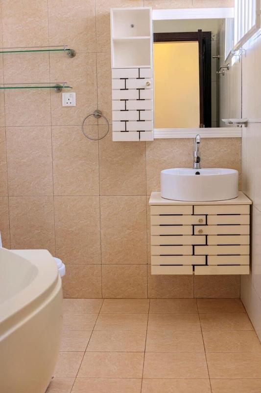 3 Bed Luxury Condo in Lubowa - image 4