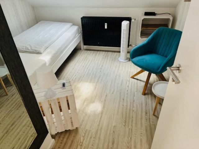  Standard Single Room with Shared Bathroom and Shared Kitchen image 3