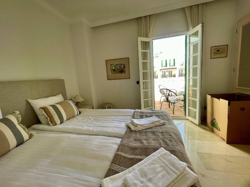 Luxury Townhouse Sea Views 10 Min from Puerto Bans - image 22