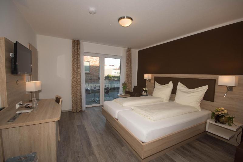 Double Room with Terrace image 4