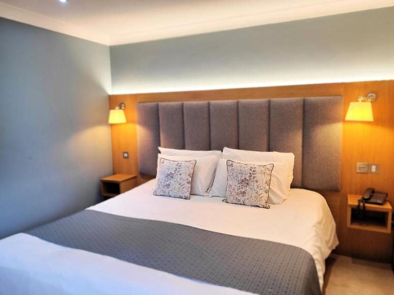 Double Room with Private Bathroom image 4