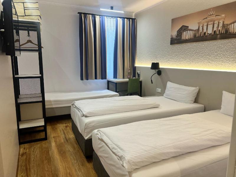 Triple Room image 1