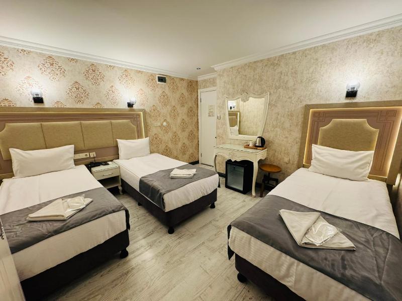 Triple Room image 3