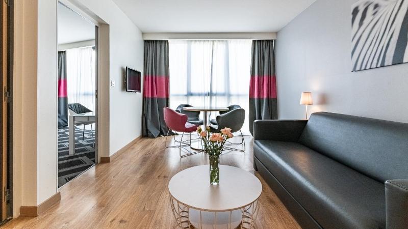 King Suite with Sofa Bed image 3