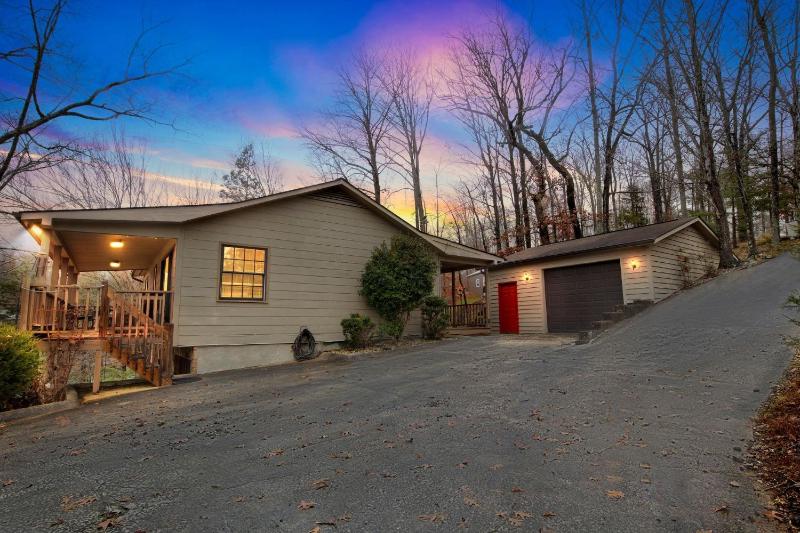 Four-Bedroom Holiday Home image 2