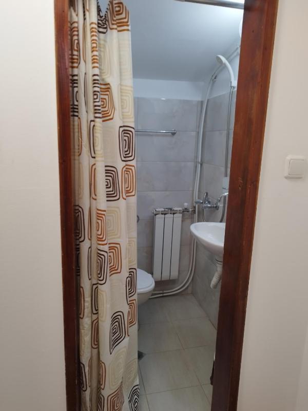 Basic Triple Room image 2