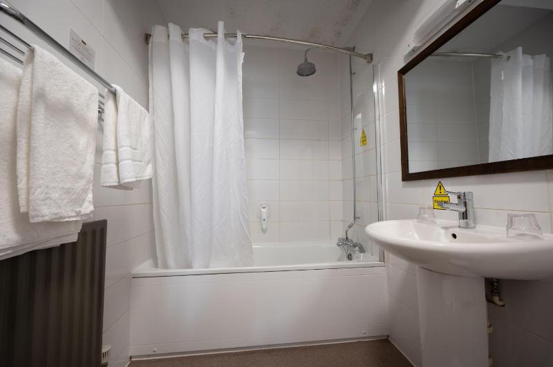Family Room with Bathroom image 1