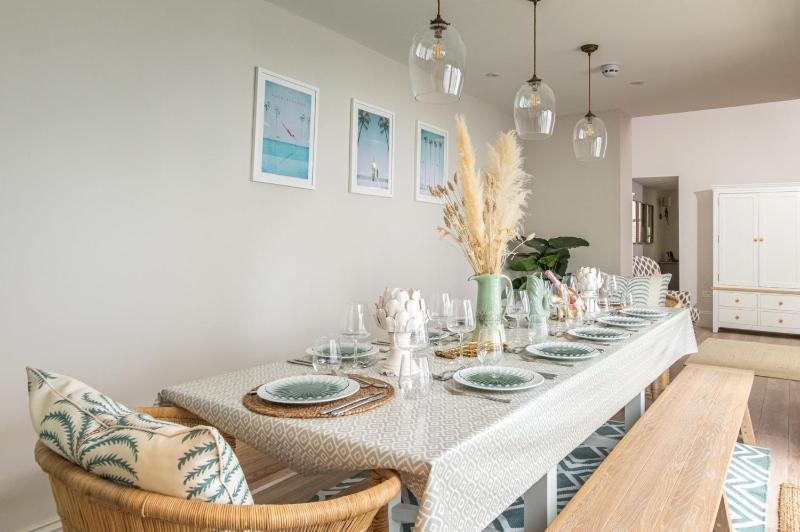 Coral House - image 7