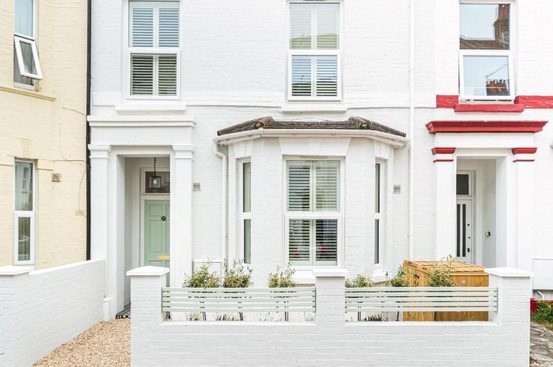 Coral House - image 9
