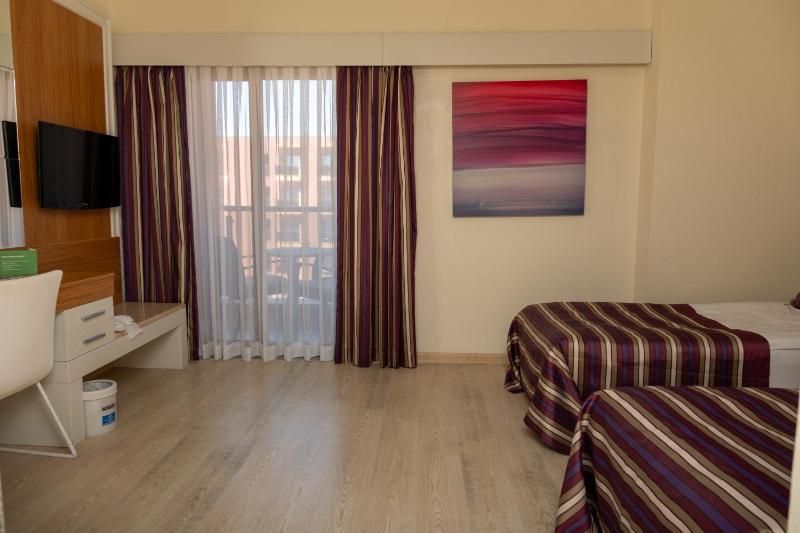 Double Room image 4