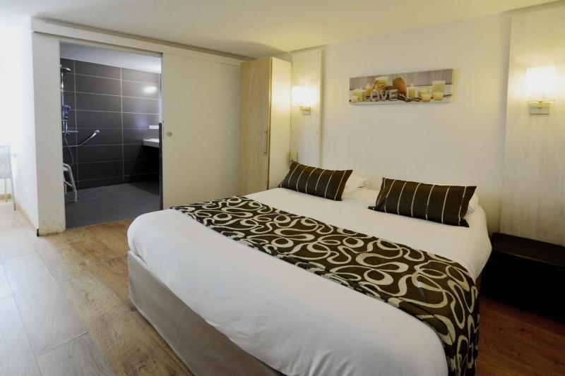 Double Room - Disability Access image 1