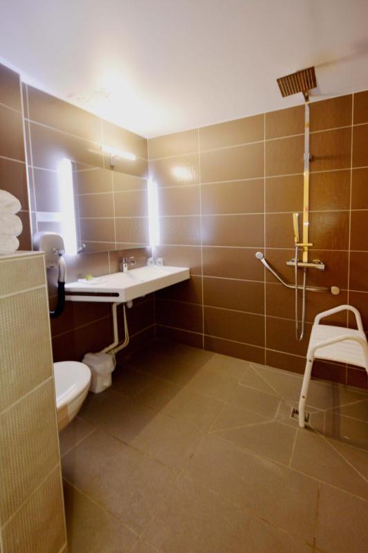 Double Room - Disability Access image 4