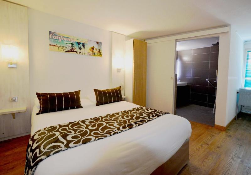 Double Room - Disability Access image 3