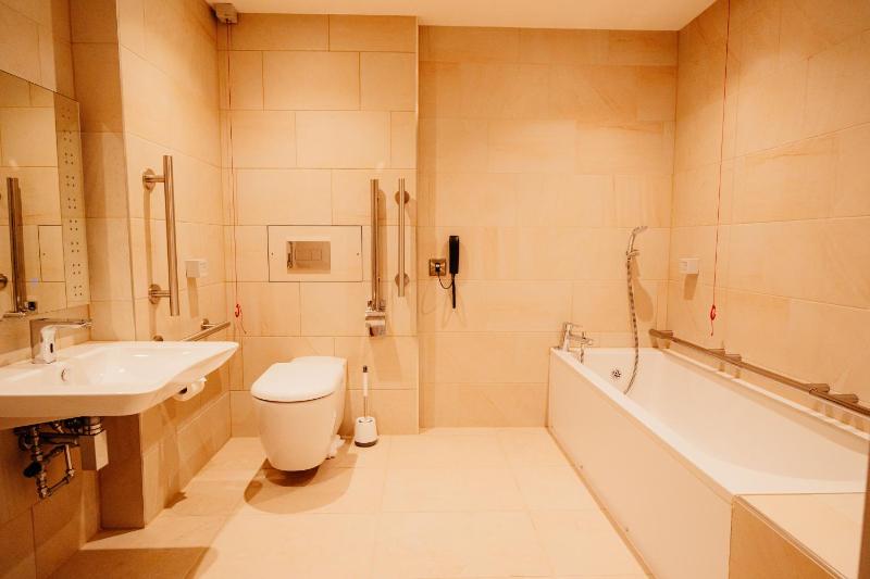 King Room - Disability Access image 4