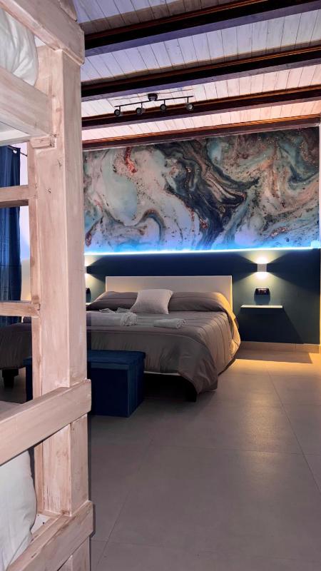 Deluxe Room image 3