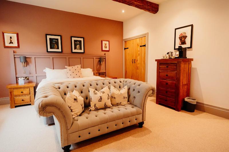 Superior King Room image 2