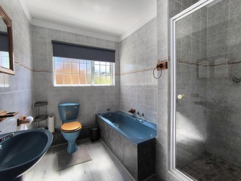 Robberg Blue - image 6