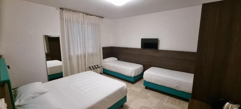 Quadruple Room image 3