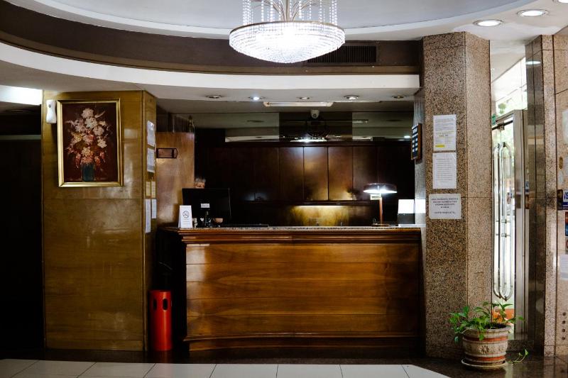 Eleven Palace Hotel - image 2