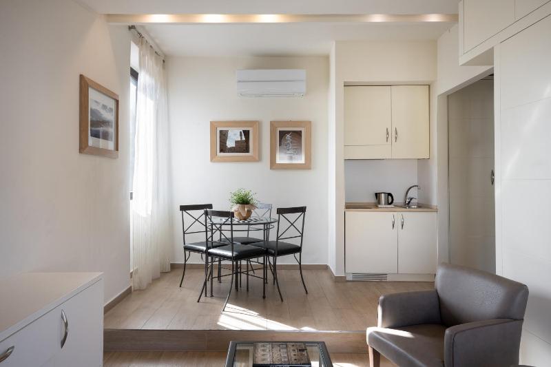 Penthouse Apartment with View image 4