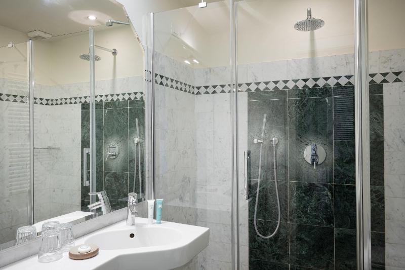 Penthouse Apartment with View image 3