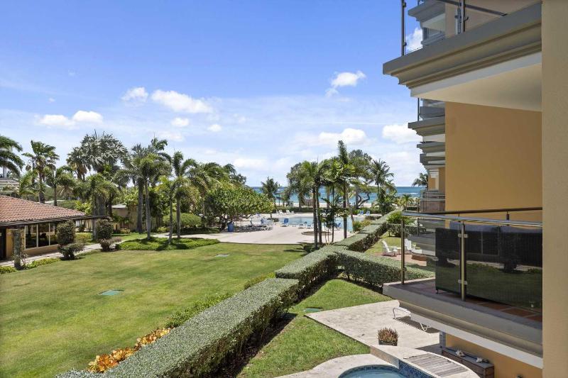 Beachfront - Superior View 3BR condo - E225 - image 14
